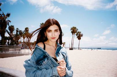 Rina Lipa: la giovane sorella di Dua Lipa